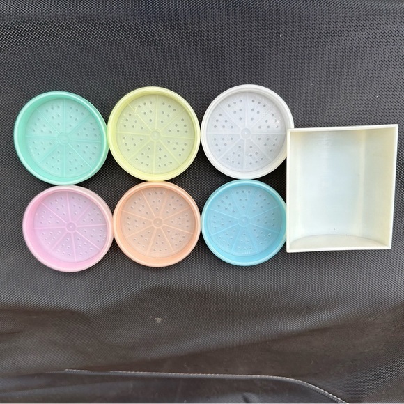 Tupperware Pastel Wagon Wheel Coaster Set with Holder Tray Set of 6 ~ No. 567 - Picture 5 of 6